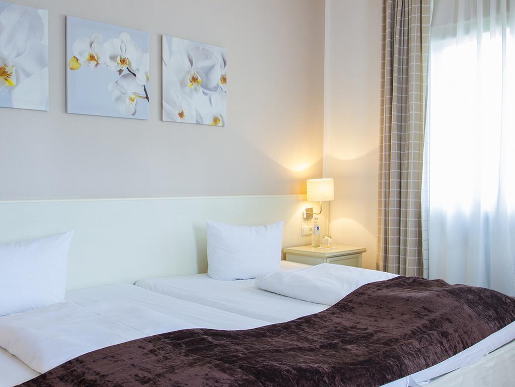 Hotel Schlee Hohenschaftlarn Экстерьер фото