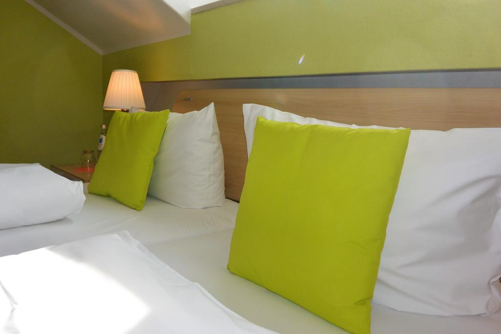 Hotel Schlee Hohenschaftlarn Экстерьер фото